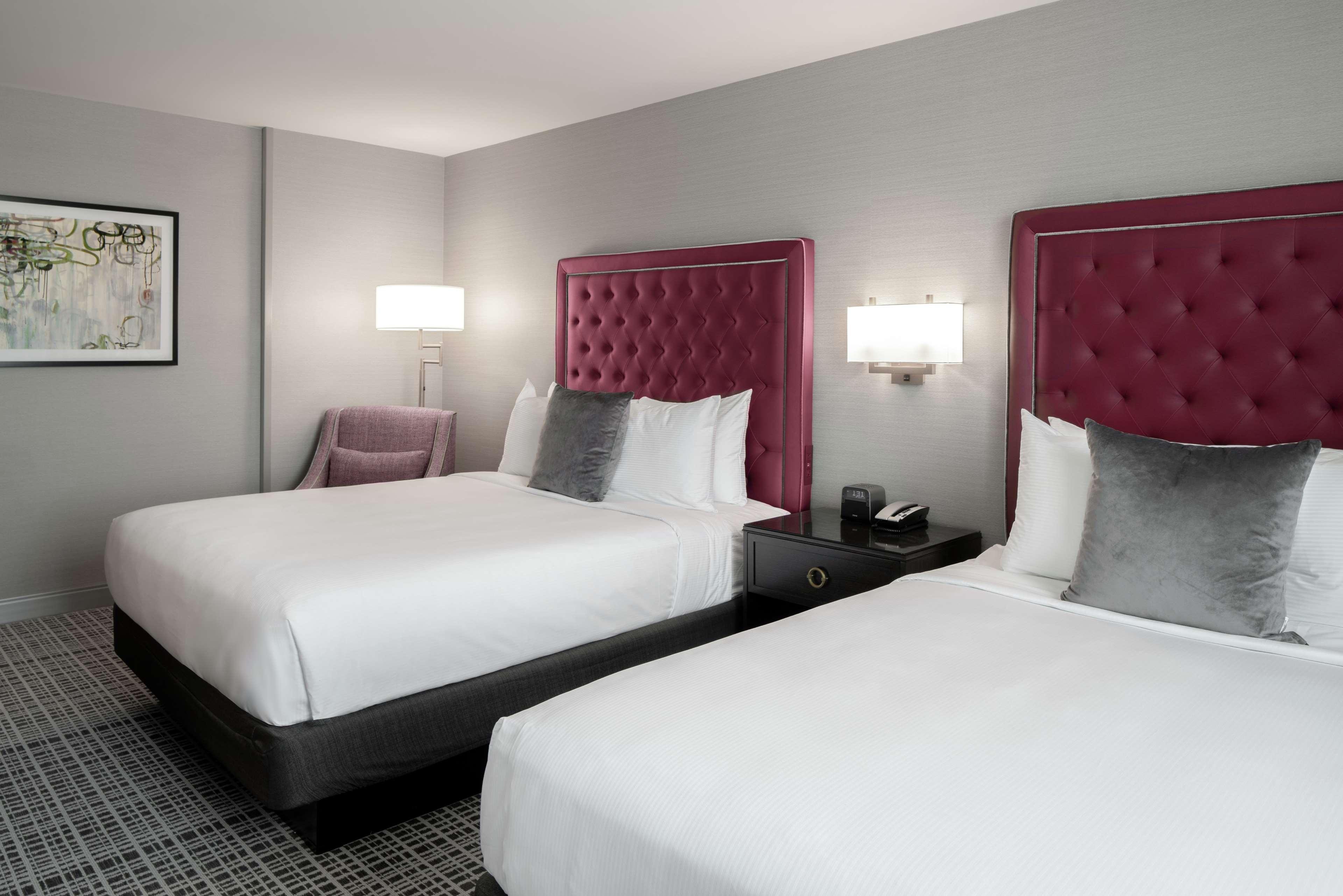 The Axis Moline Hotel, Tapestry Collection By Hilton Exteriör bild