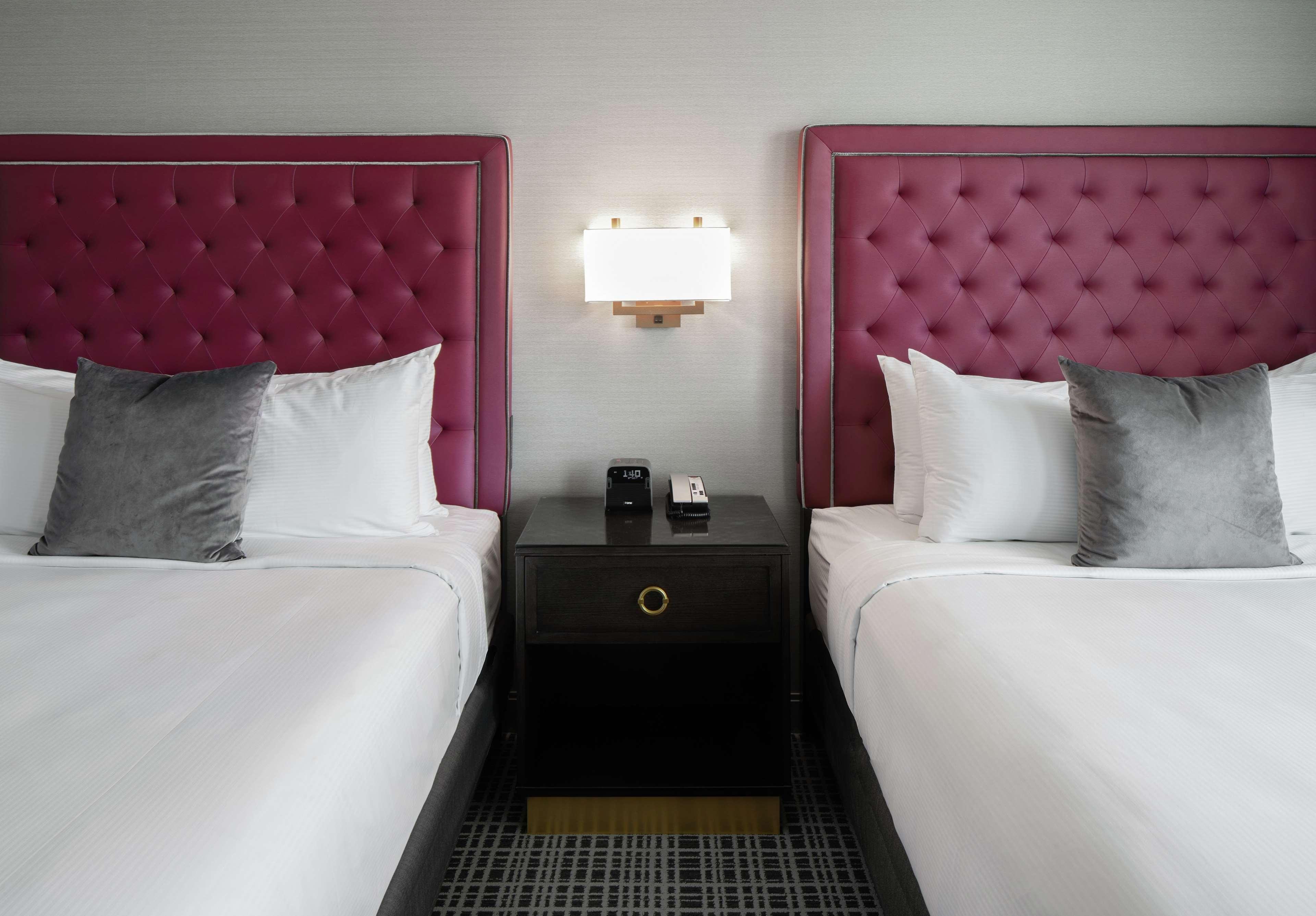 The Axis Moline Hotel, Tapestry Collection By Hilton Exteriör bild