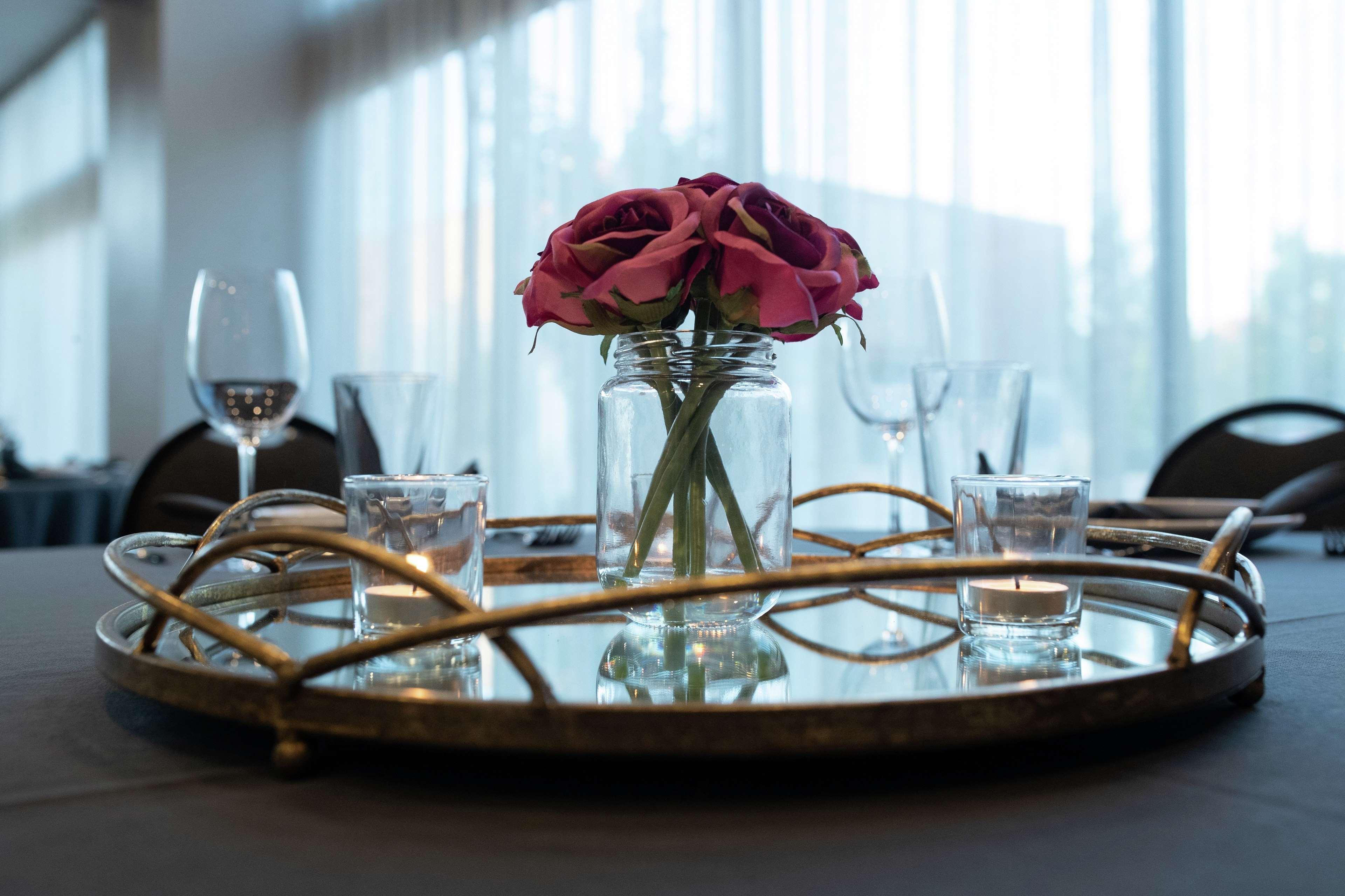 The Axis Moline Hotel, Tapestry Collection By Hilton Exteriör bild