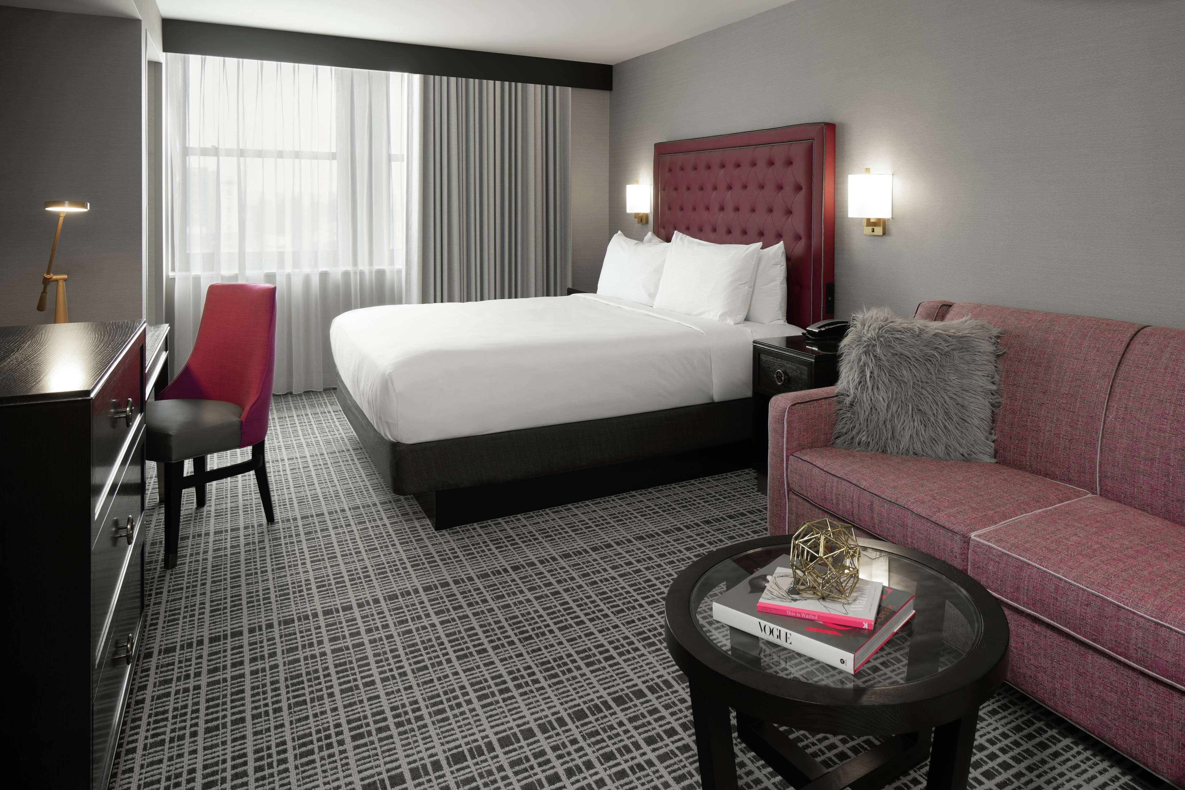 The Axis Moline Hotel, Tapestry Collection By Hilton Exteriör bild